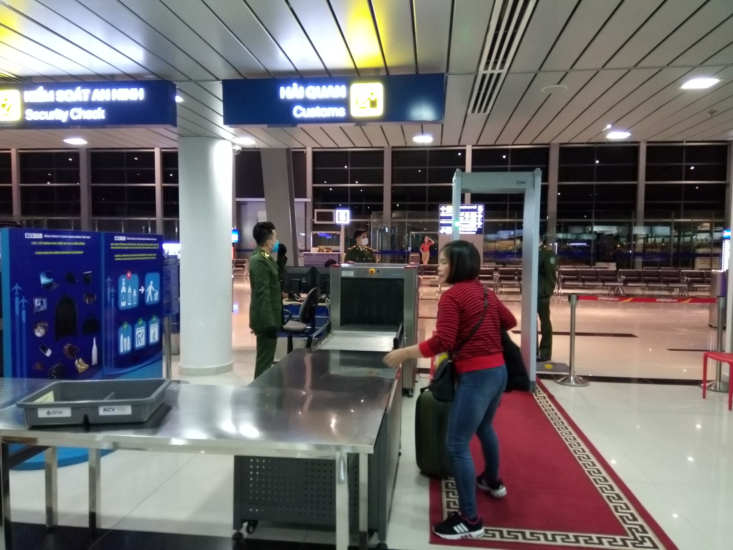 Phòng Quản lý xuất nhập cảnh - CATP: Tiếp nhận 263.514 hồ sơ cấp hộ chiếu